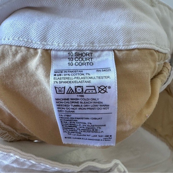 Old Navy Mid‎ Rise White Skinny Jean- Short - Picture 8 of 9